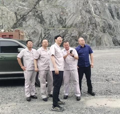 遼寧金控集團董事長魯玨赴鞍山金和礦業有限公司督導檢查防汛工作